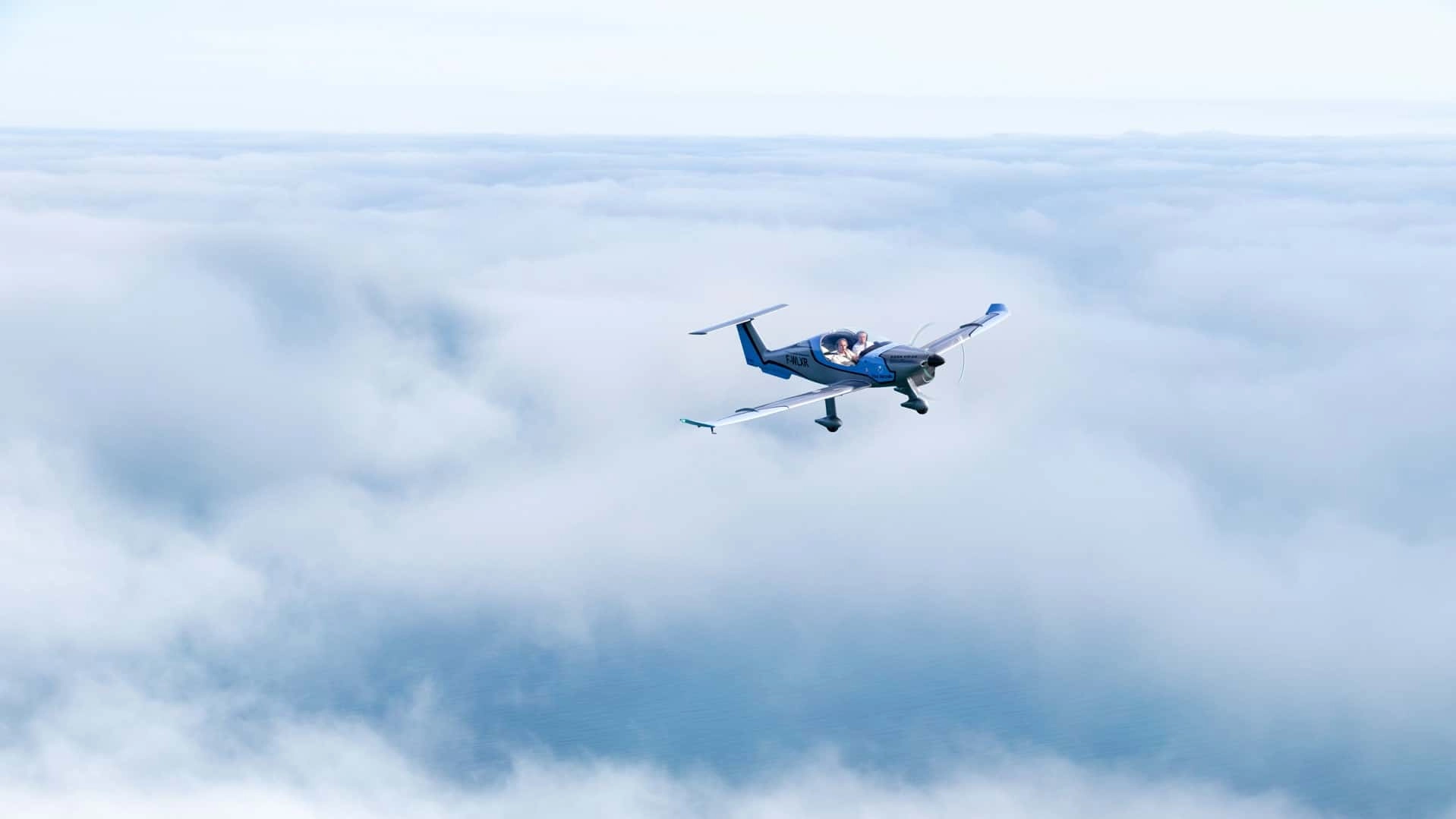 L'Elixir peut être mis entre toutes les mains. Le OneShot et l'aile à profil évolutif vous garantissent un niveau de sécurité inégalé.